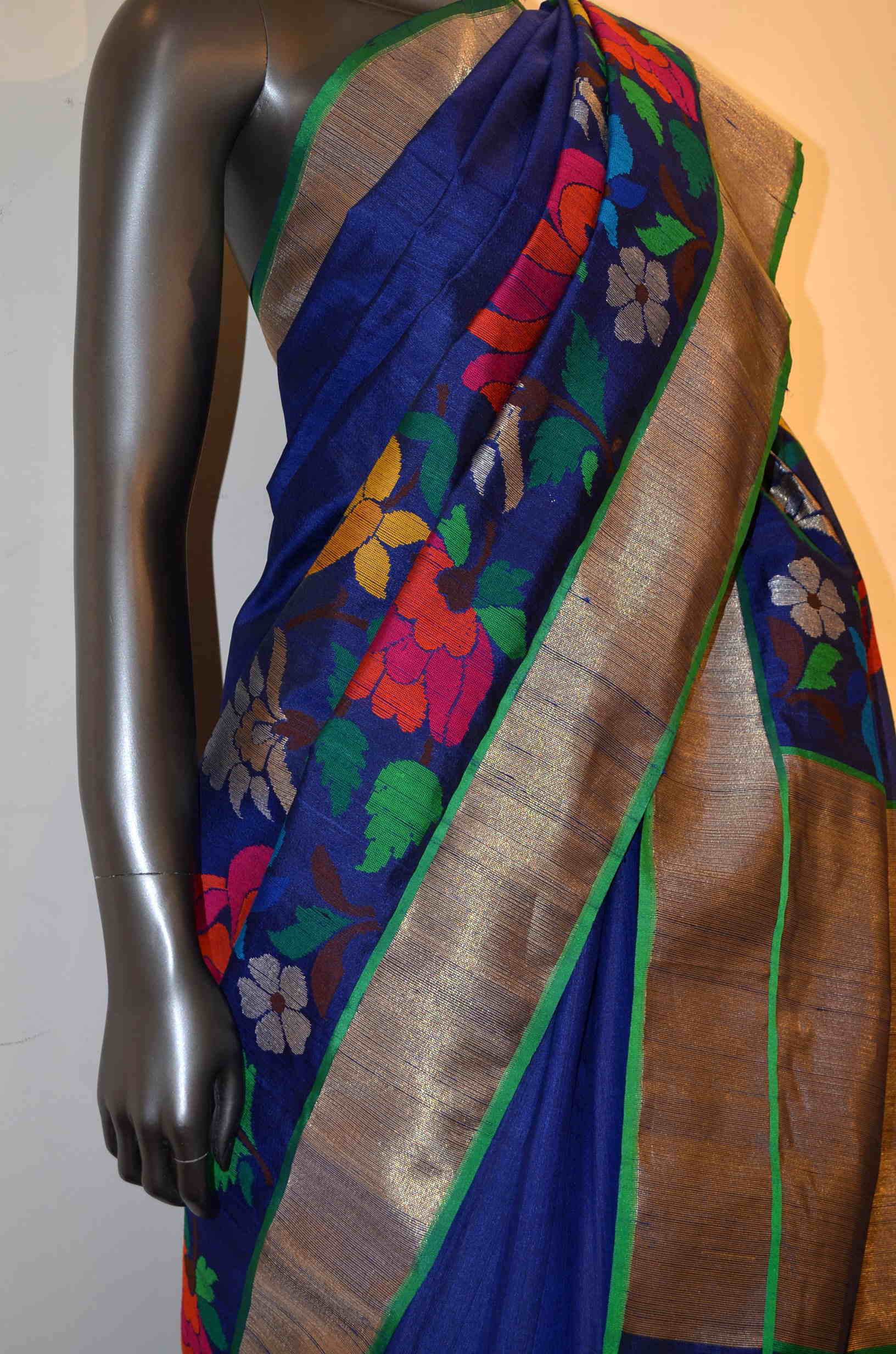 Contemporary & Exclusive Special Handloom Tussar Silk Saree AE201208